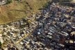 Ocupação de terrenos de alta declividade. Zona Norte de São Paulo<br />Foto Nelson Kon 
