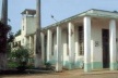 Tipología 7: volúmen aislado. Universidad Amazónica (ex-Banco Central de Bolivia). Ivika Krsul, 1952-55

