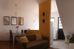 Vista interior da unidade - sala e cozinha