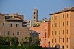 Contrasts, different times, historical buildings in the urban center of Rome<br />Foto Fabio José Martins de Lima 