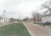 Calle Colón - Todas las calles de Monte Caseros son avenidas - con um encho de 35 metros - y la mayoria de sus canteros centrales están cuidadosamente parquizados