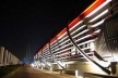 Vista nocturna de la fachada<br />Foto de Gustavo Ghibaudi 