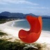 Cadeira Egg, de Arne Jacobsen, em Pontas das Canas, Florianópolis [montagem fotográfica]