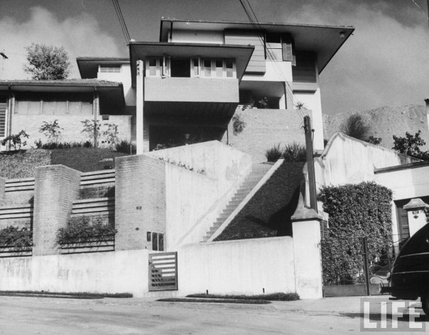 Casa Rio Branco Paranhos, Pacaembu. Arquiteto Vilanova Artigas, 1943<br />Foto Dimitri Kessel  [Acervo Life]