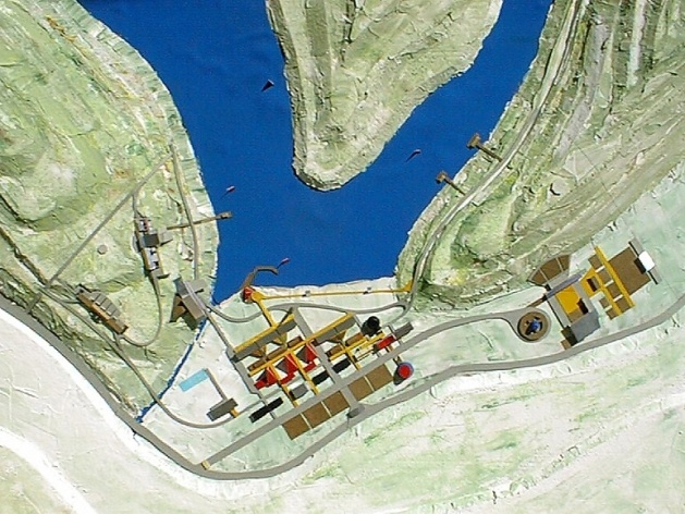 Campus Lagoa do Piau, maquete da implantação, Caratinga MG. Arquiteto Sylvio Emrich de Podestá, 2006<br />Foto divulgação