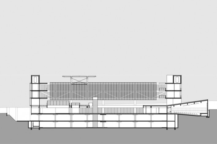 Sede do Sebrae Nacional, corte longitudinal, Brasília DF, 2010. Arquitetos Alvaro Puntoni, Luciano Margotto, João Sodré e Jonathan Davies