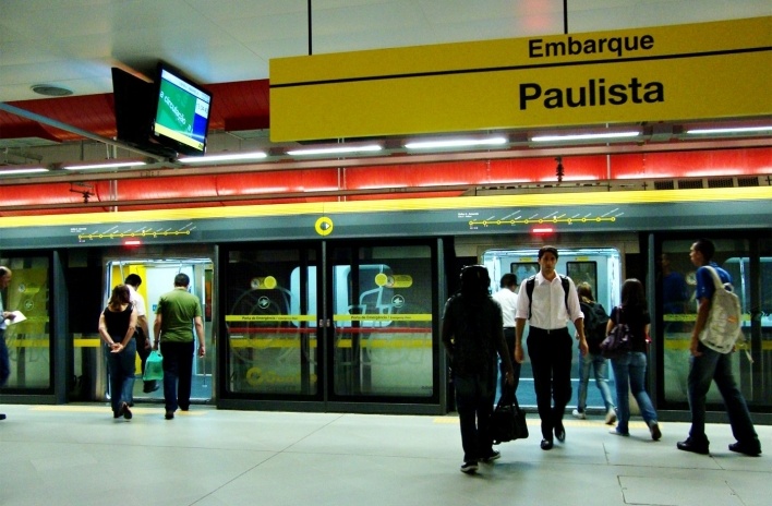 Estação Faria Lima, plataforma de embarque<br />Foto Michel Gorski