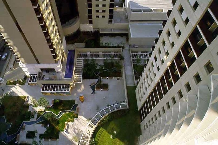 Brascan Century Plaza, Arquitetos Jorge Königsberger e Gianfranco Vannucchi<br />Foto Nelson Kon