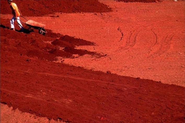 Preparação de terreno na L2 norte, 1987<br />Foto Salomon Cytrynowicz
