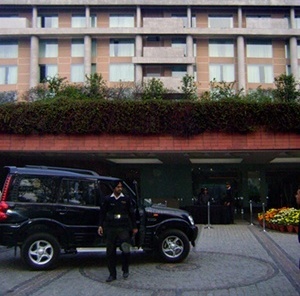 Hotel Taj, com fachada original<br />Foto de Denise Teixeira e Luís Barbieri