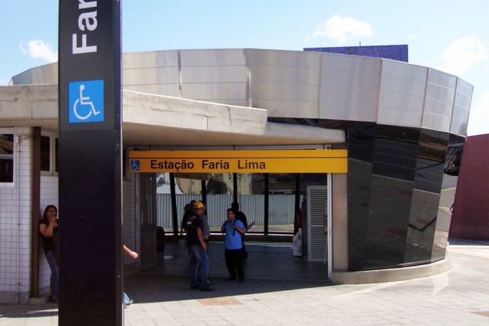Estação Faria Lima da Linha 4 do Metrô de São Paulo<br />Foto Michel Gorski