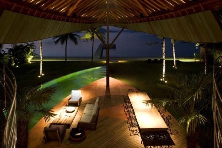 Casa Folha, Angra dos Reis RJ. Mareines + Patalano Arquitetura, 2008<br />Foto Leonardo Finotti
