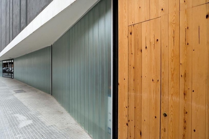 CEIP Ferrer i Guardia, vista externa, Granollers. Arq. Jordi Badia, 2006<br />Foto Pedro Pegenaute