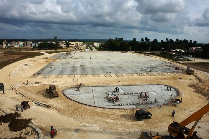 Plaza en construcción el 26 Noviembre 2007<br />Foto divulgação