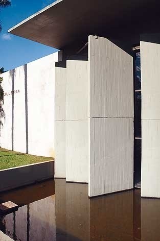 Embajada de Colombia en Brasília, detalle, Cesar Barney, Brasília DF, Brasil, 1977-1981<br />foto Sylvia Vera Patiño Spitzer