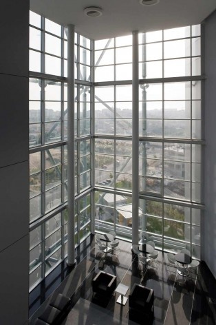 Tower Plaza.Vista interna, Regino Cruz Arquitectos, Vila Nova de Gaia, Portugal<br />Foto FG+SG