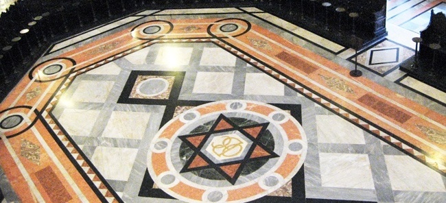 Piso decorado da Bolsa do Cefé em Santos<br />Foto Flávio Magalhães