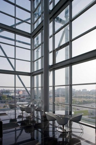 Tower Plaza.Vista interna, Regino Cruz Arquitectos, Vila Nova de Gaia, Portugal<br />Foto FG+SG
