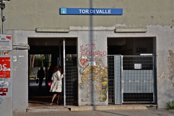 Tor di Valle Railway station, in the itinerary Roma - Lido, in the southeastern part of Rome<br />Foto Fabio José Martins de Lima 