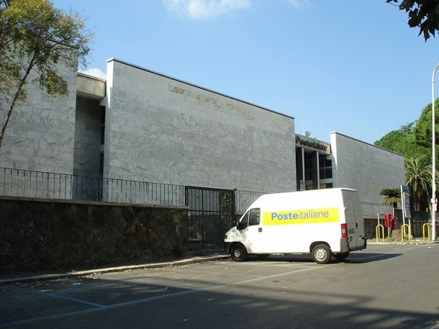 Fachada principal do Palazzo delle Poste, Studio B.B.P.R., 1939-40<br />Fotos Karina Kodaira