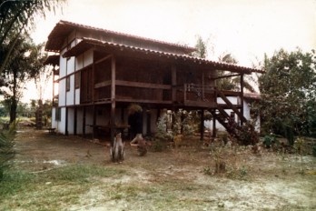 A professora, o arquiteto e o poeta