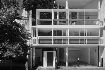 Ministério do Arquiteturismo adverte...
