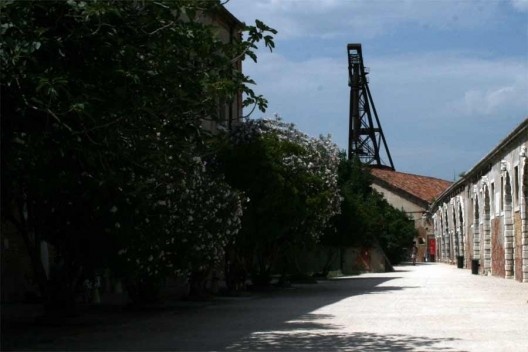 Galpões do Arsenale, área expositiva, Veneza<br />Foto Helena Guerra 