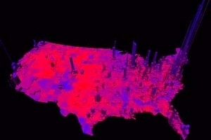 Maiores densidades urbanas estão diretamente ligadas a maior diversidade cultural e liberalismo ideológico: em azul, metrópoles que votaram nos democratas; em vermelho, cidades republicanas [Princeton University]