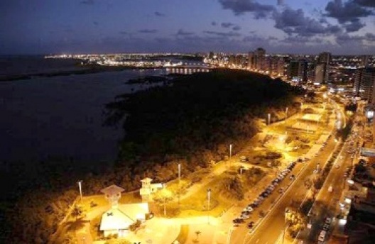 Vista aérea do Bairro Praia Treze de Julho. Aracaju, 2006<br />Foto João Manoel 