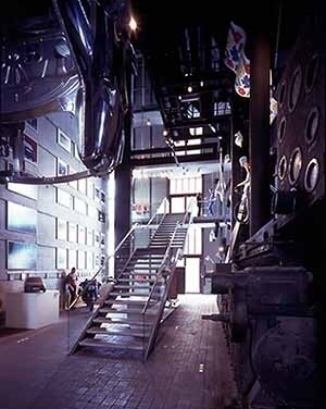 German Design Centre, reciclagem da Mina Zollverein, Renânia do Norte/Westphalia. Arquiteto Norman Foster<br />Foto Nigel Young / Norman Foster and Partners