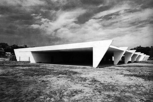 Figura 11 – Vilanova Artigas, Escola em Itanhaém, São Paulo, 1959 [ARTIGAS, Rosa et alli (org)]