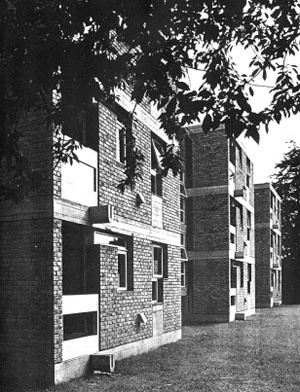 Apartamentos em Ham Common, Londres, 1957. Stirling & Gowan