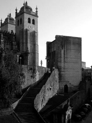 Fig. 5- Sé do Porto e Casa dos 24, 2007<br />Foto Francisco Portugal e Gomes