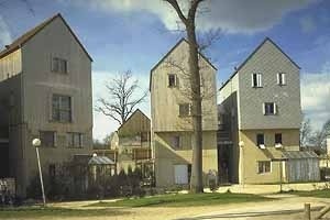 Les Chênes, Marne-la-Vallée,1979-82. Arq. Lucien Kroll<br />Fotos: Lucien Kroll