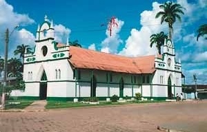 Tipología 5: volumen con elevación ecléctica. Templo Nuestra Sra. Del Pilar, 1930 (adición 1977)