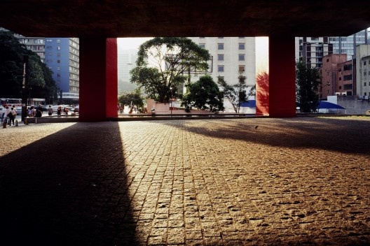 Vão livre do Masp, São Paulo<br />Foto Nelson Kon 