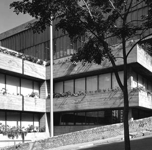 Masp – Museu de Arte de São Paulo, 1958. Lina Bo Bardi