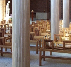 Mosteiro de Nossa Senhora das Graças, interior da Igreja dos Fiéis, Belo Horizonte, 1949-1999<br />Foto Marcia Poppe, 2003
