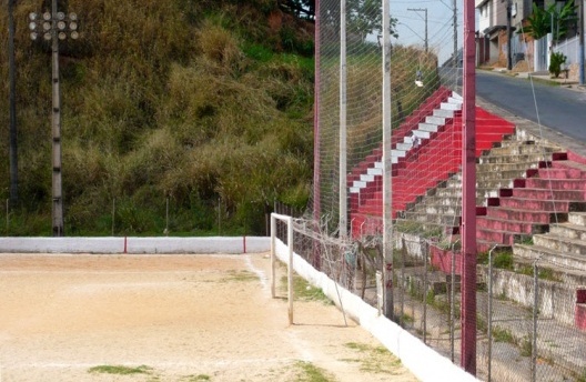 Campo de várzea no bairro Concórdia em Belo Horizonte<br />Foto Roberto Andrés 