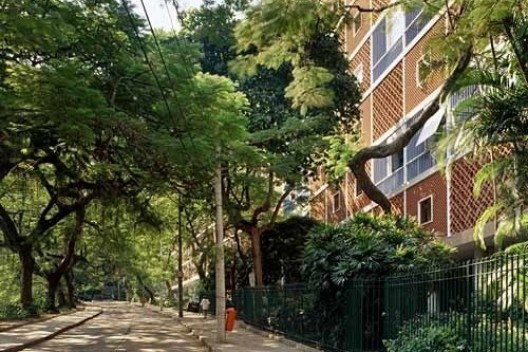 Parque Guinle, Rio de Janeiro. Arquiteto Lúcio Costa<br />Foto Nelson Kon