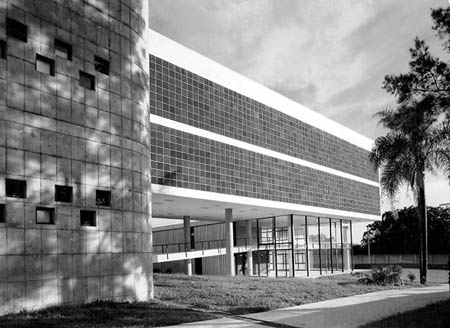 Figura 4 - Faculdade de Filosofia, Ciências e Letras de Itu. <br />Foto José Moscardi