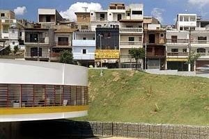 CEU Rosas da China, São Paulo. Architects Alexandre Delijaicov, André Takiya e Wanderley Ariza<br />Foto Nelson 