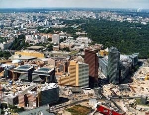Potsdamer Platz, Berlim, Alemanha. Palestra de José Mateus
