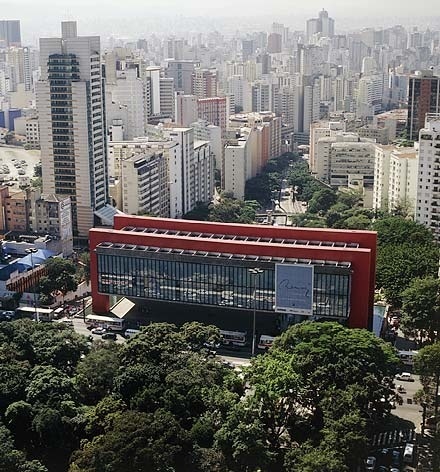 MASP, São Paulo, 1961, Lina Bo Bardi<br />Foto Nelson Kon