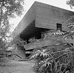 Casa do Butantã, São Paulo. Arquiteto Paulo Mendes da Rocha<br />Foto Helio Piñón