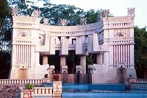 Figura 9 – Manuel e Max Amábilis. Fonte do Parque das Américas (1946). Mérida, Yucatán (México).