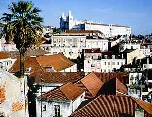 Alfama, modelo de valorização do patrimônio. [http://fisica.fc.ul.pt/]