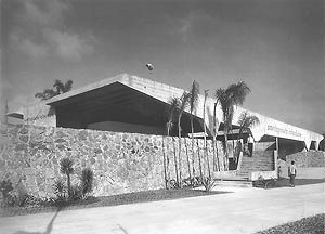 Garagem de Barcos do Santa Paula Iate Clube, São Paulo, João Batista Vilanova Artigas, 1961. Fonte: Vilanova Artigas, João Masao Kamita Cosac & Naify Edições, 2000