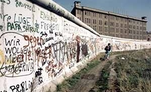 Ensaio sobre o muro de Berlin, 1985<br />Foto de João Diniz