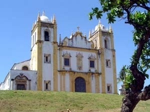 Frontispício da igreja de Nossa Senhora do Carmo, Olinda, 1720<br />Foto do autor, 2004